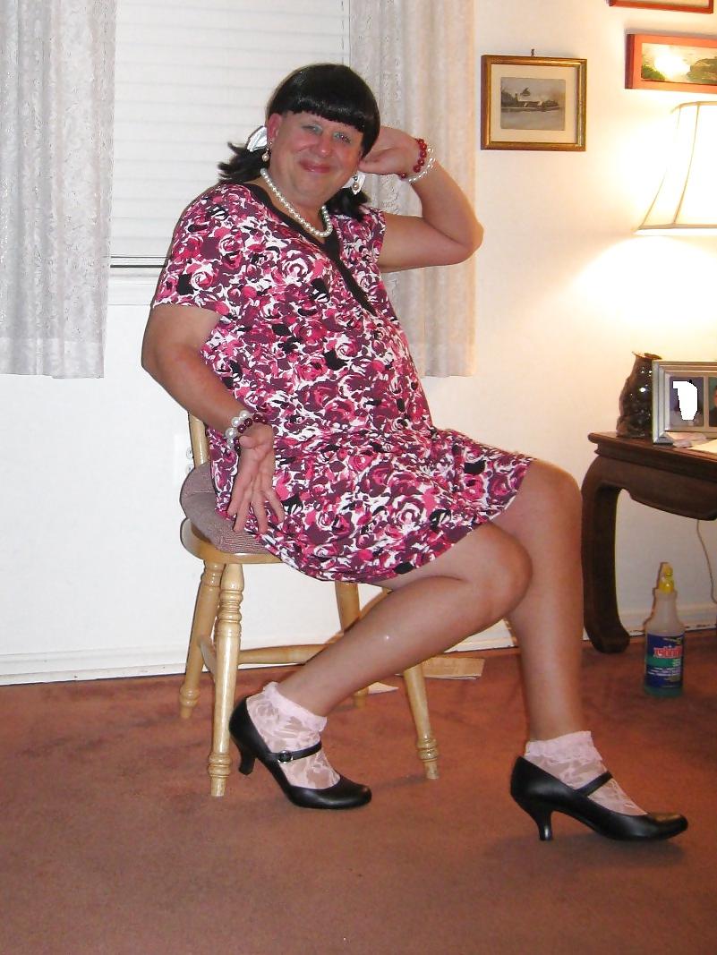 25P Wife of a sissy and sissy hubby