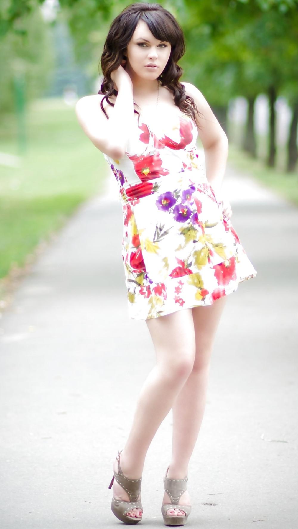 25P Legs on trannies, cd's, sissies etc.