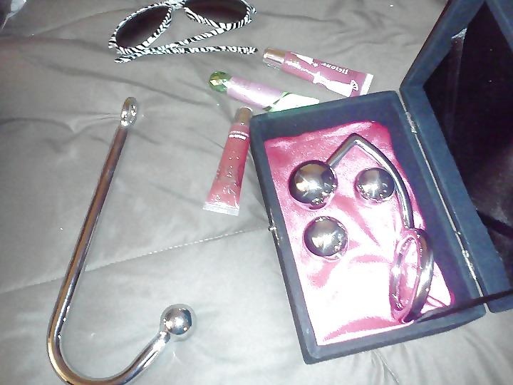 25P Sissy Warehouse - Toys & Accessories