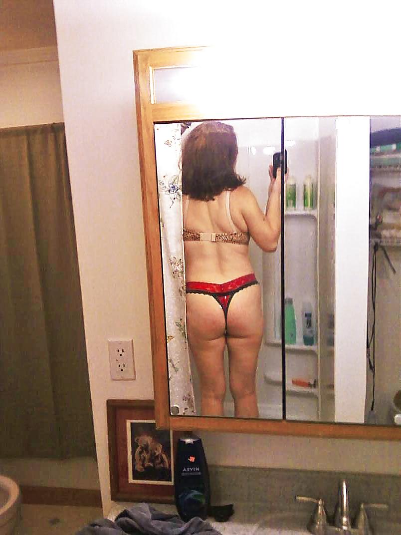 16P The Best of Naked Wife Lisa