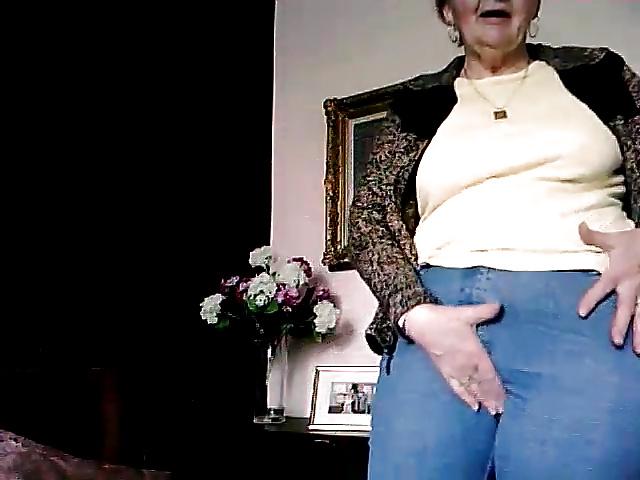 11P Granny friend on sype