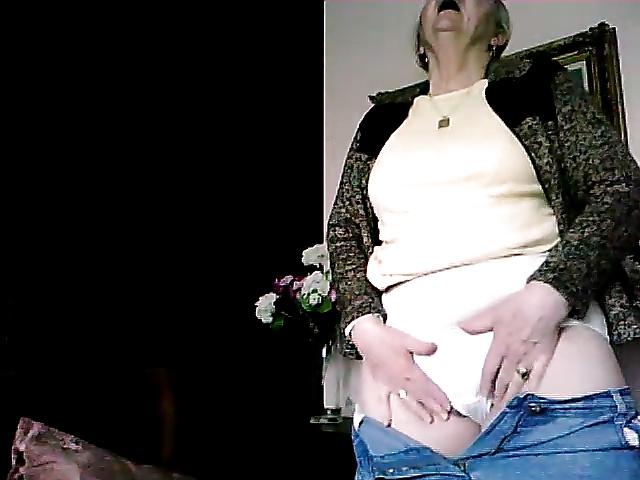 11P Granny friend on sype