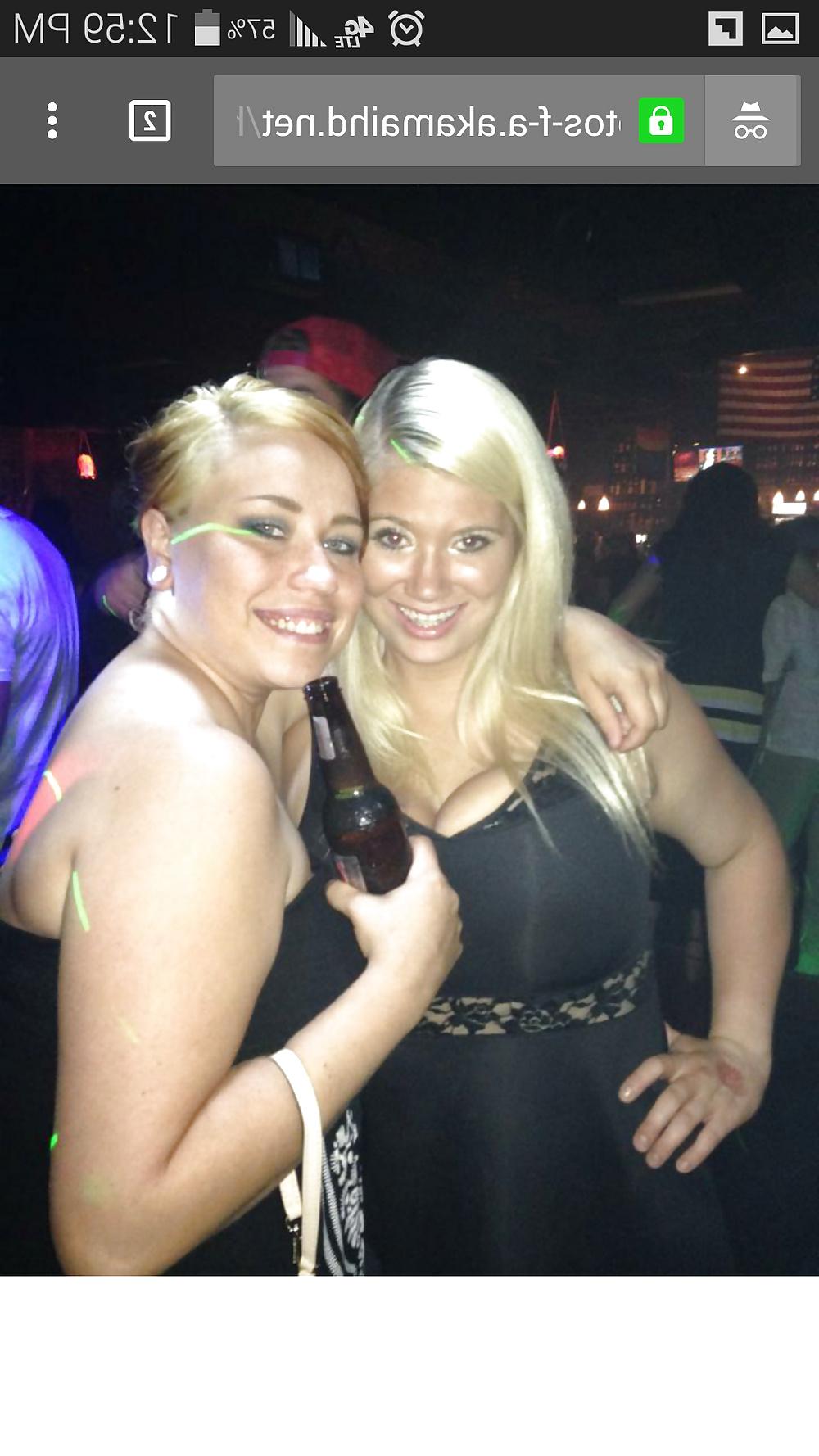 20P Amateur friend huge boobs