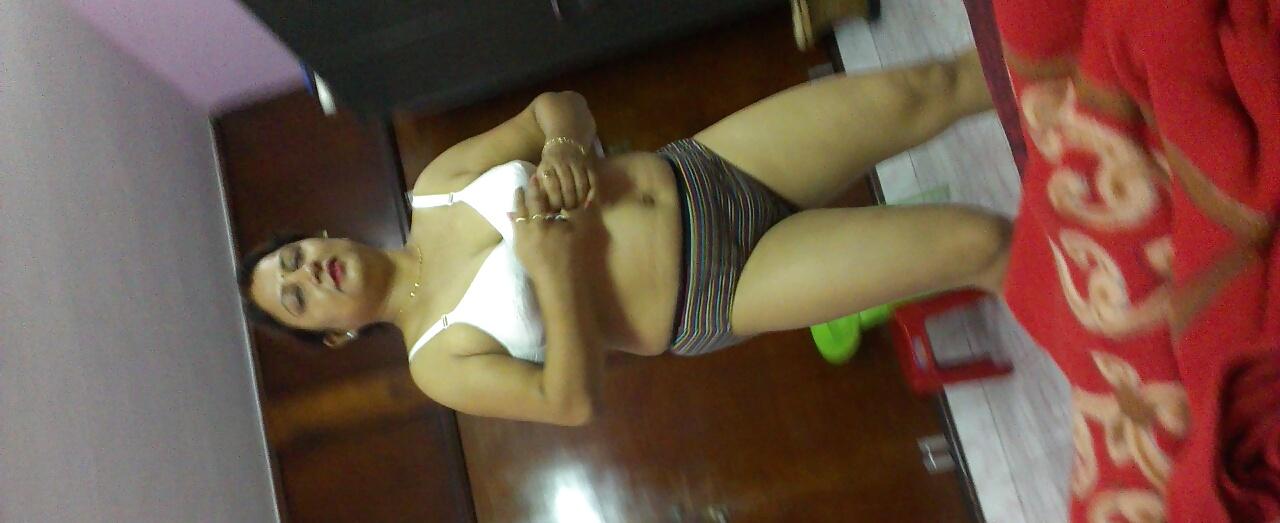 7P Mrs Smriti Rekha the slut wife of Pankaj(sissy pinku)