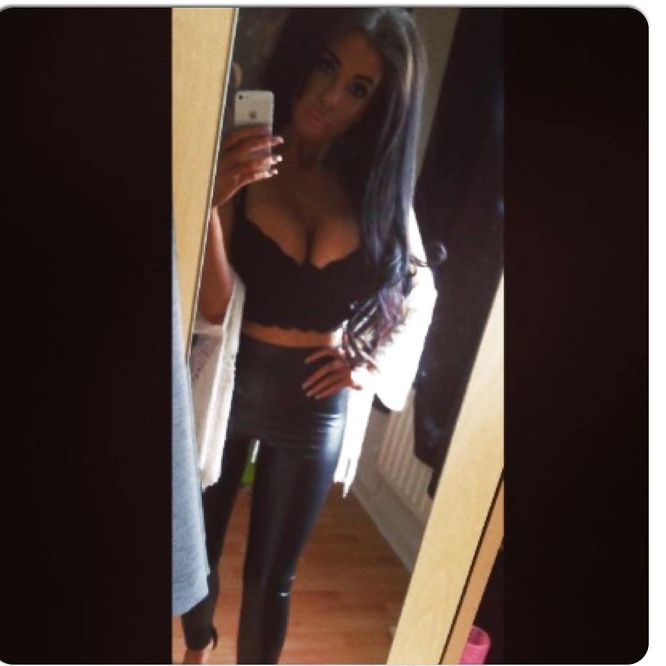 6P Holly hagan ' s little sister 