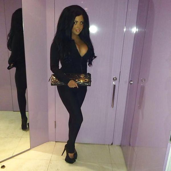 6P Holly hagan ' s little sister 