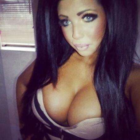 6P Holly hagan ' s little sister 