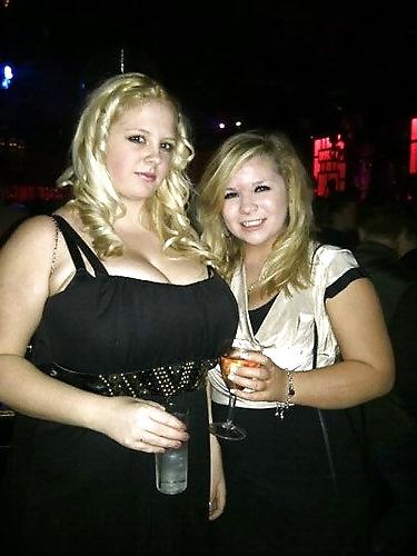 25P Huge Amatuer Tits in Tight Clothing