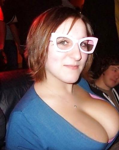 25P Huge Amatuer Tits in Tight Clothing