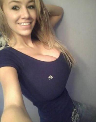 25P Huge Amatuer Tits in Tight Clothing