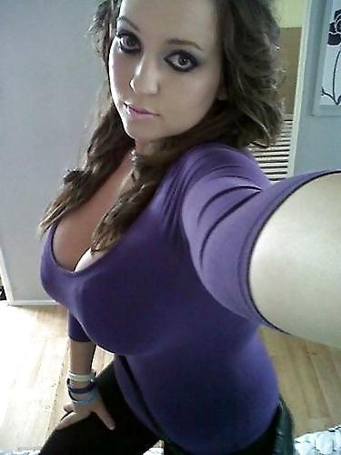 25P Huge Amatuer Tits in Tight Clothing