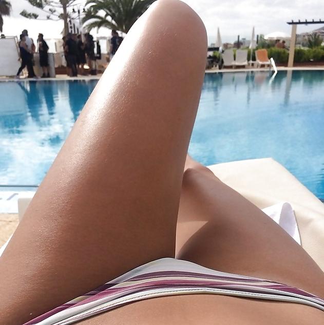 21P Hot dogs or hot legs?