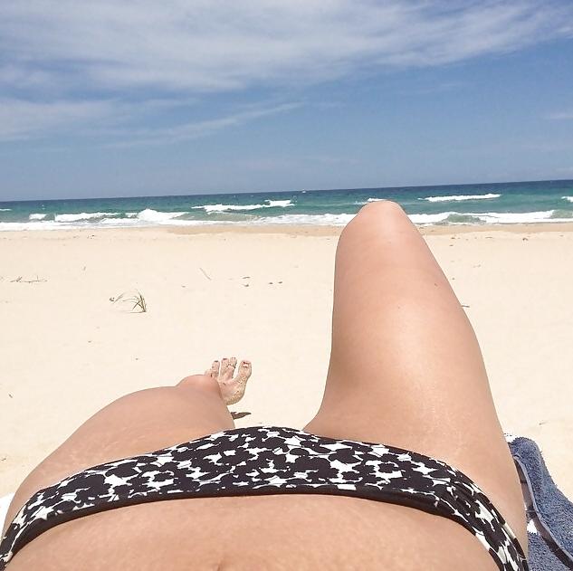 21P Hot dogs or hot legs?