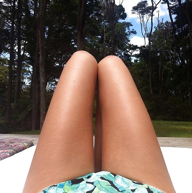 21P Hot dogs or hot legs?