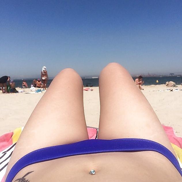 21P Hot dogs or hot legs?