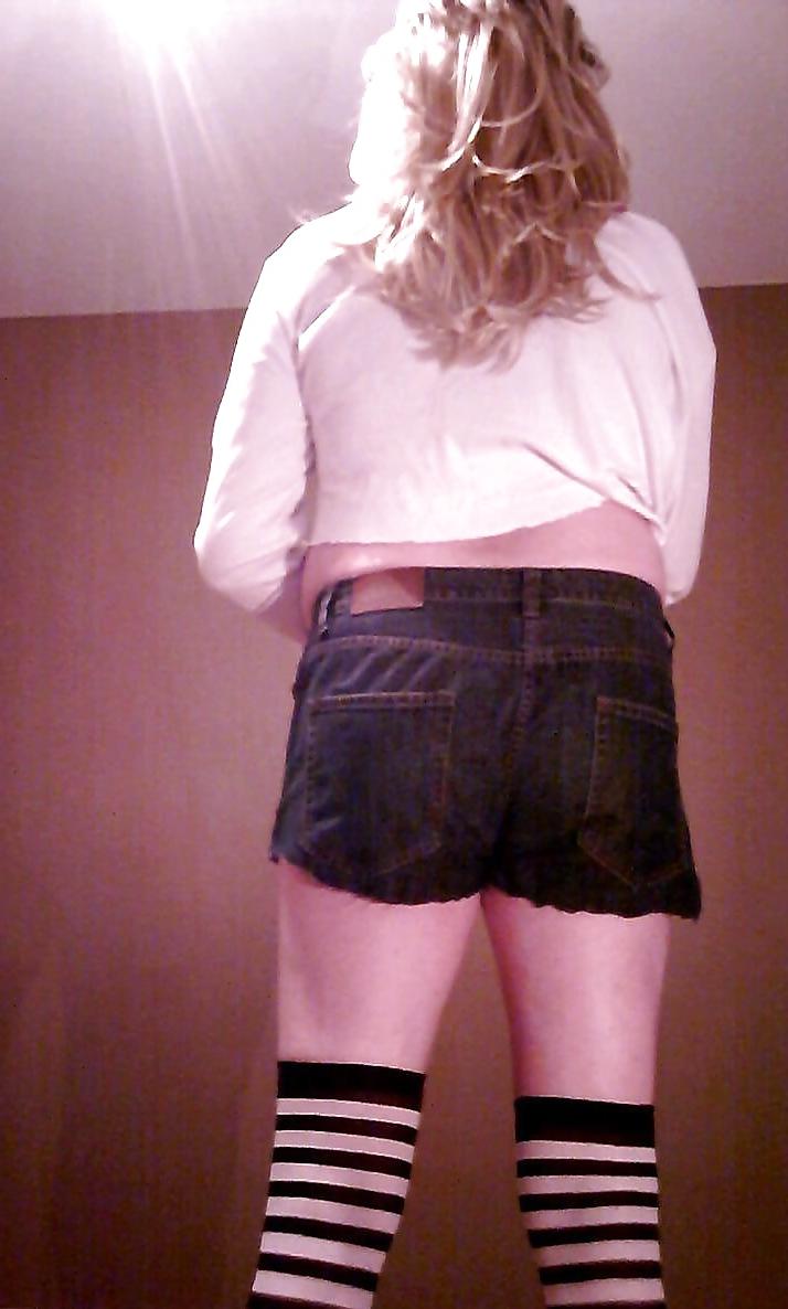 12P Sissy gurl in a stupid outfit