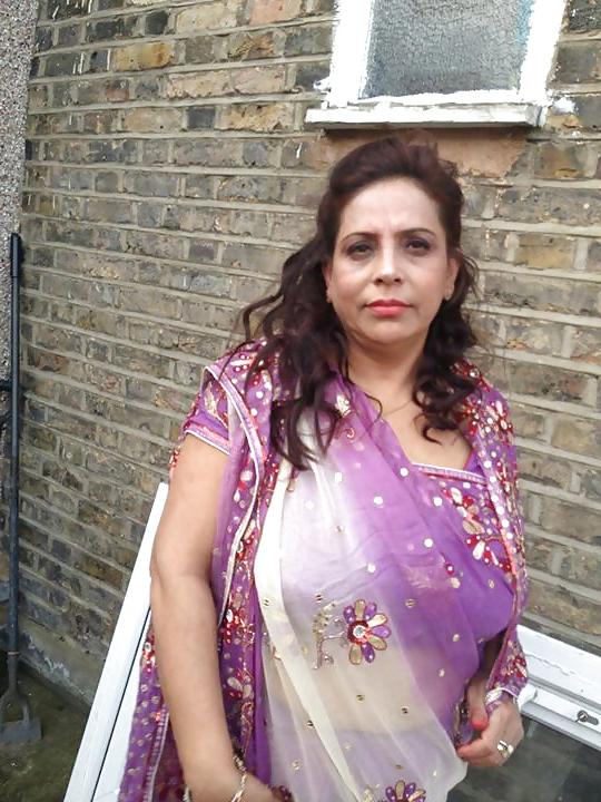 25P Sexy mom with huge tits - GITA OLI