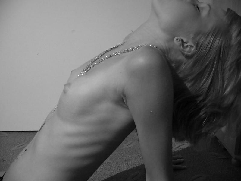 20P Skinny girl strip-tease