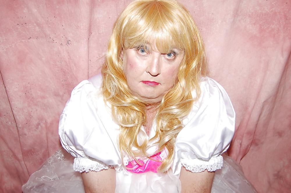 25P Me as a Cock Hungry CUM Thirsty Horny Frustrated Sissy