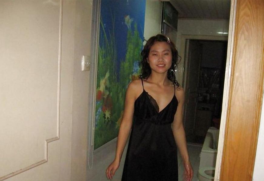 18P Friend's chinese wife nude