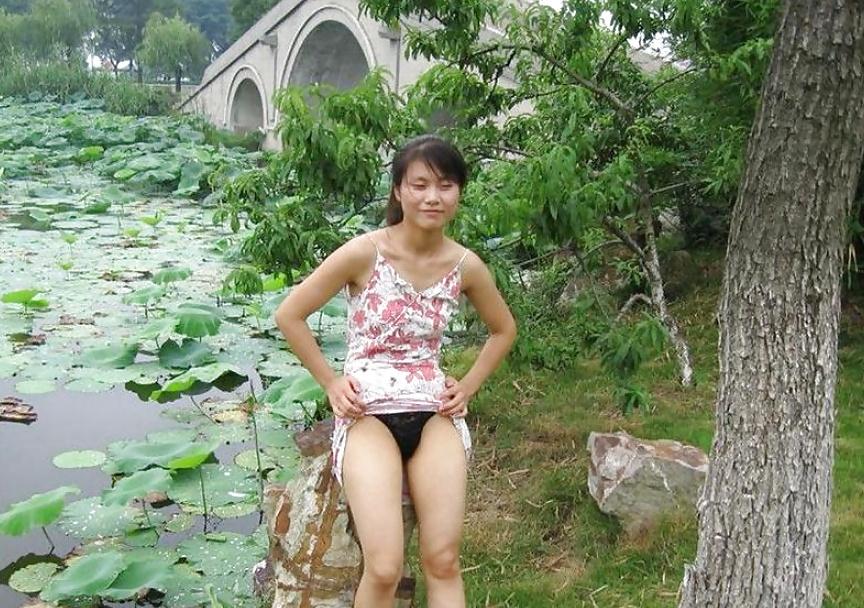 18P Friend's chinese wife nude