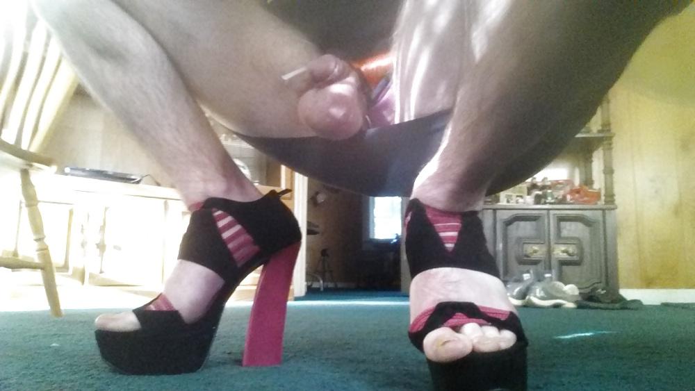 11P Sissy me getting dirty