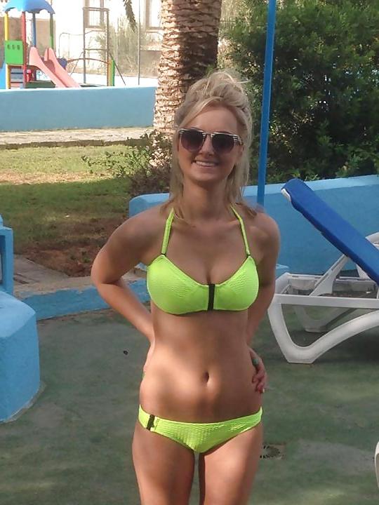 7P Skinny blonde chav Danielle