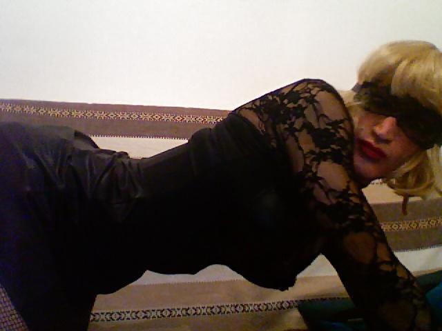7P Masked Sissy