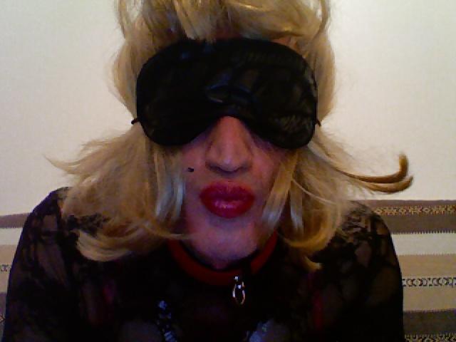 7P Masked Sissy