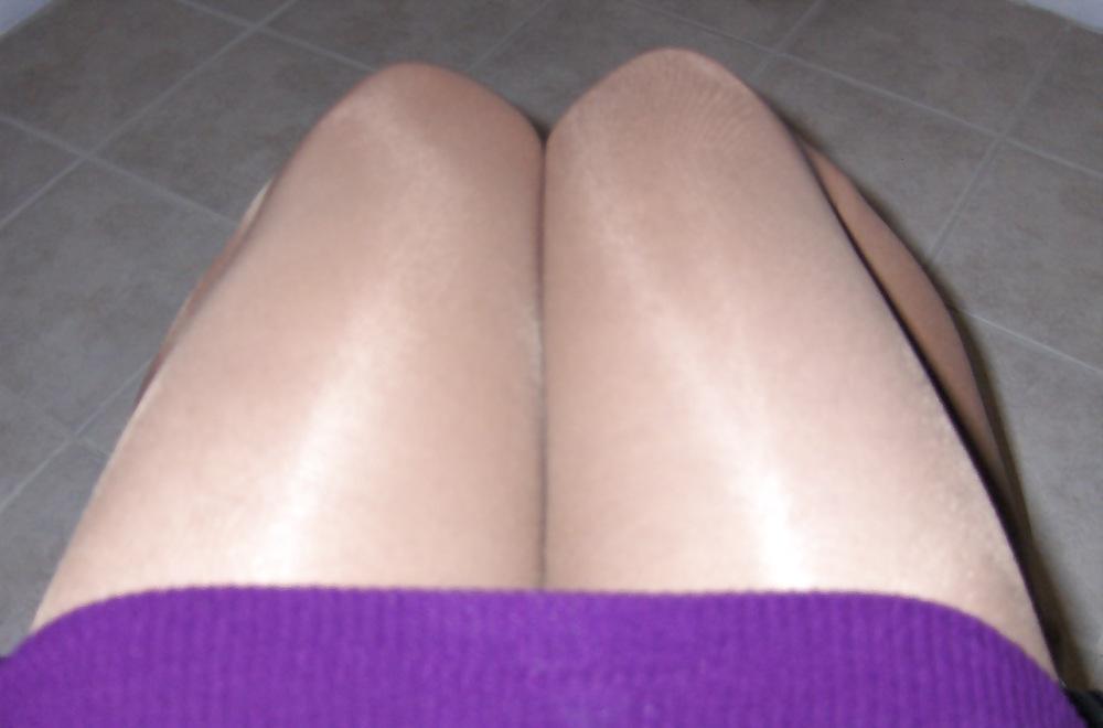 25P Mature friend in pantyhose take my cum on heels