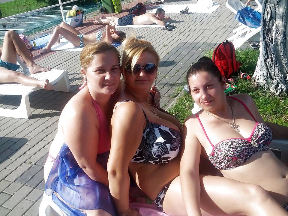 25P Romanian Huge Tits Amateur 32