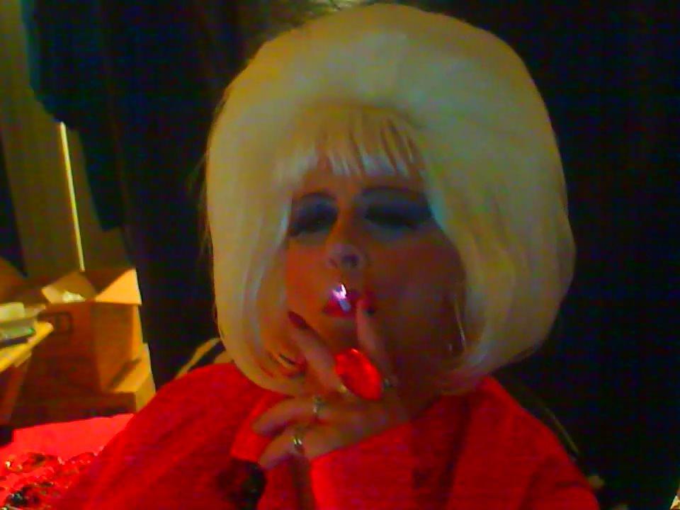 15P Smoking sissy slut miss shauna