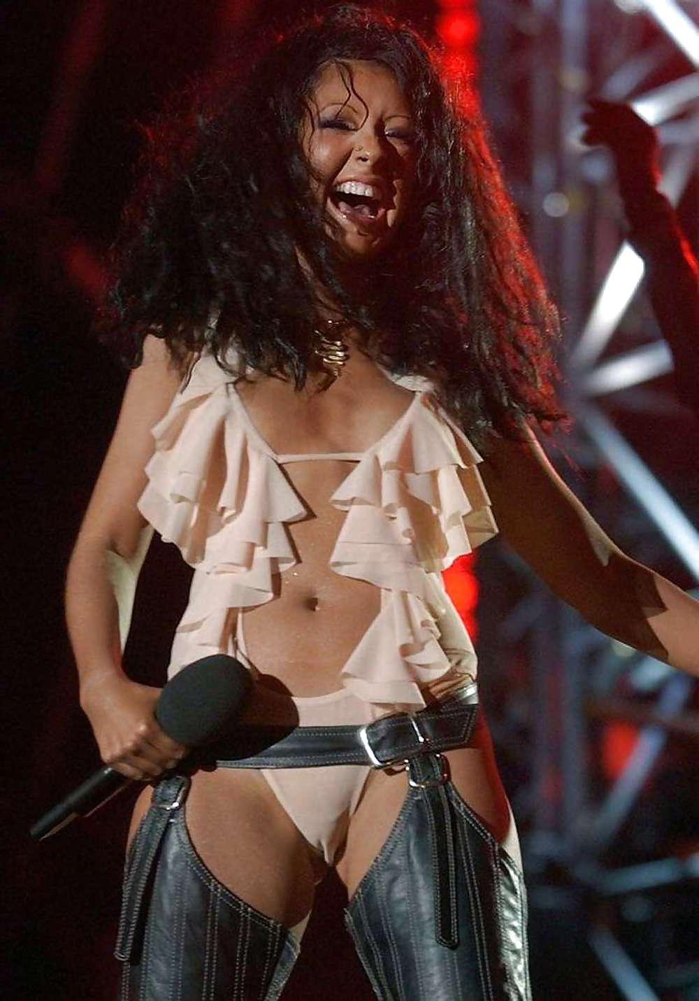 25P Best Of Christina Aguilera