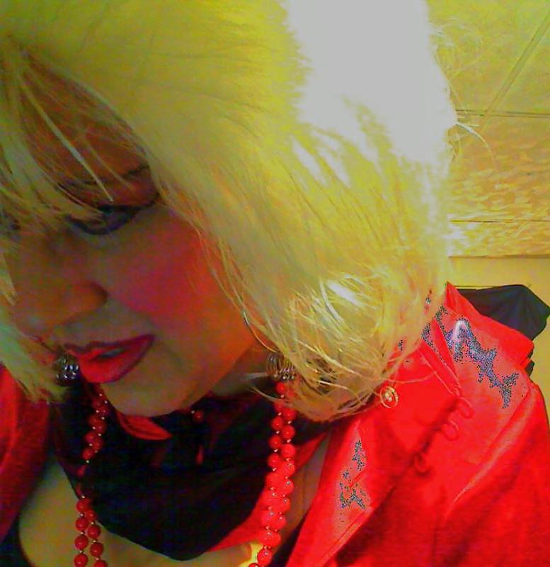 16P Mature smoking sissy slut