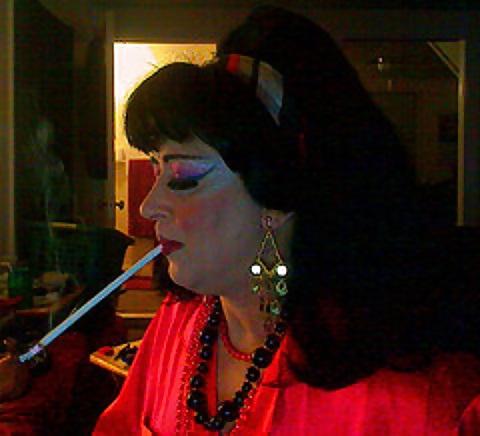 16P Mature smoking sissy slut