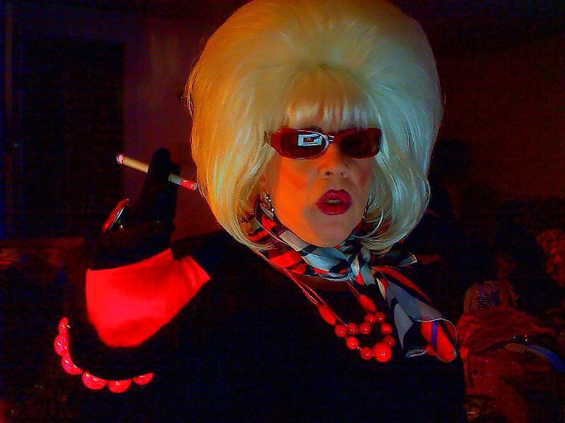 16P Mature smoking sissy slut