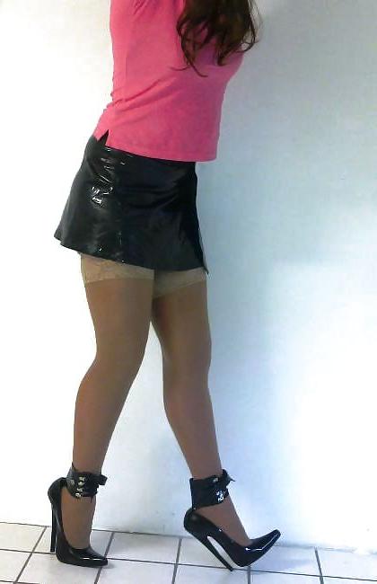 25P NEW pics cd tv sissy high heels