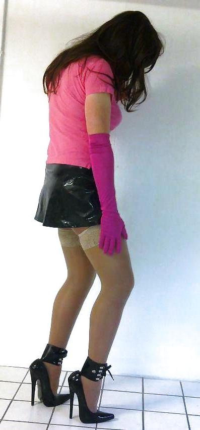25P NEW pics cd tv sissy high heels