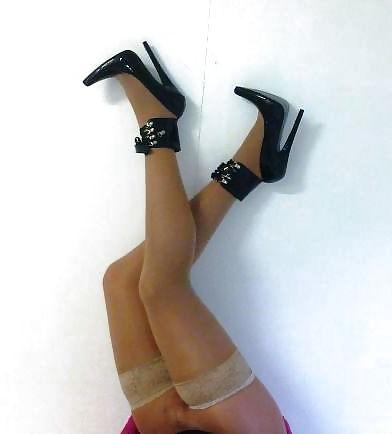 25P NEW pics cd tv sissy high heels