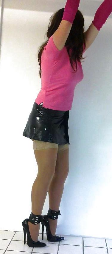 25P NEW pics cd tv sissy high heels