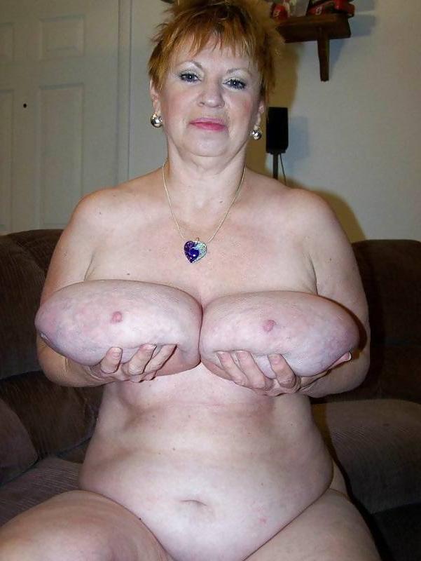 16P MILF with huge floppy hangers