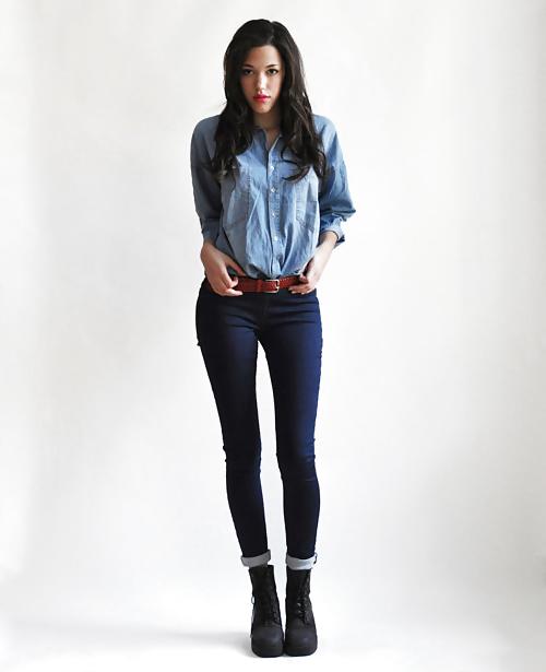25P Random skinny girls