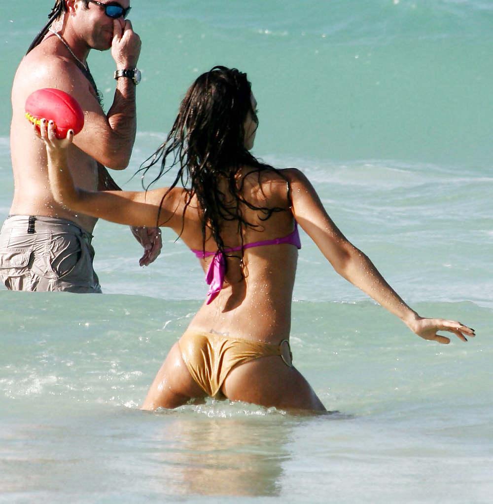25P Best Celebrity Asses