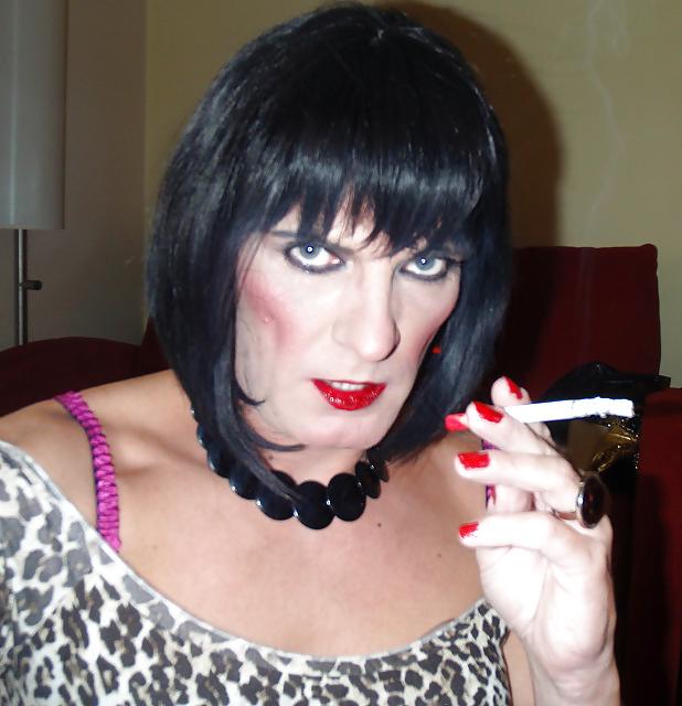16P Smoking sissy slut Donna Dee