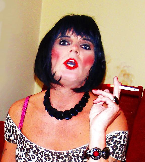 16P Smoking sissy slut Donna Dee