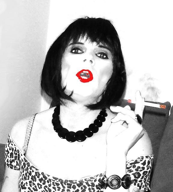 16P Smoking sissy slut Donna Dee