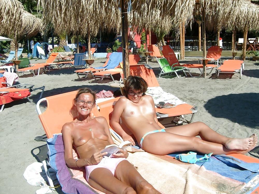 18P Mom and daughter's friend.