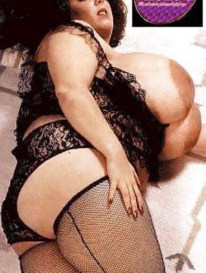25P Huge areolas and nylon stockings
