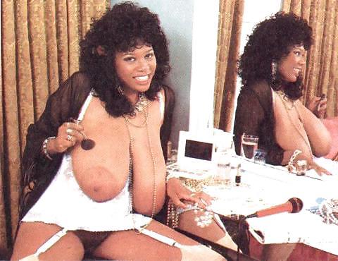 25P Huge areolas and nylon stockings