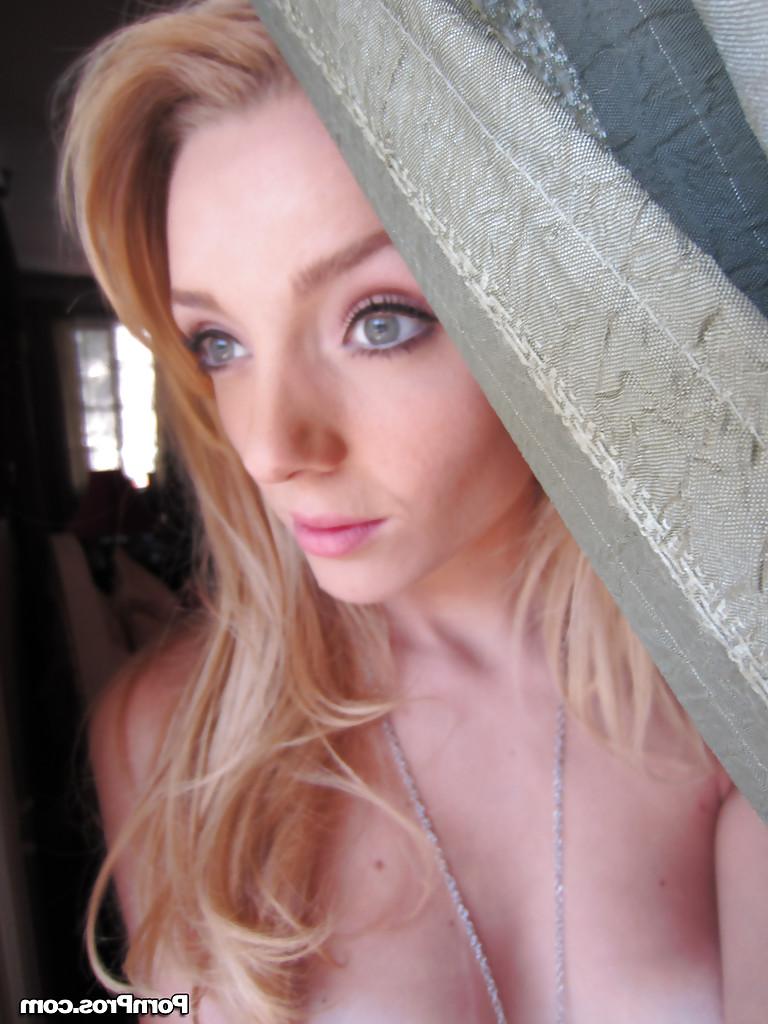 16P Slim teen babe Ally Winters posing naked and picturing herself